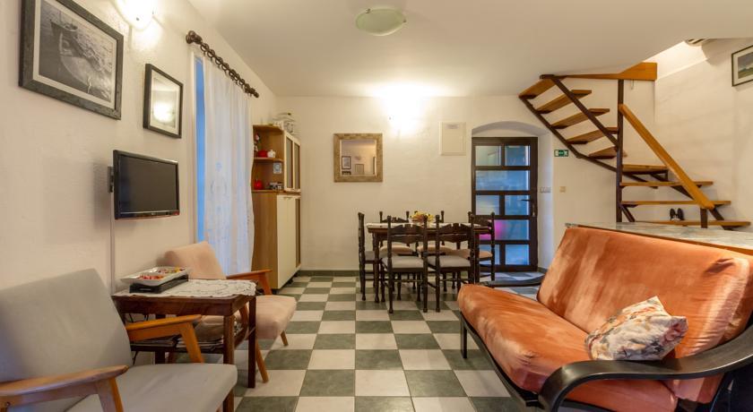 Apartment Old Stone House Локва-Рогозница Номер фото