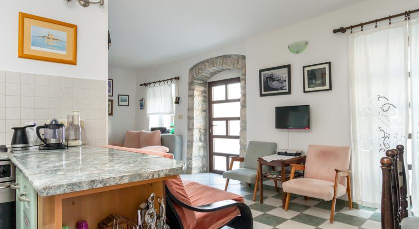 Apartment Old Stone House Локва-Рогозница Номер фото